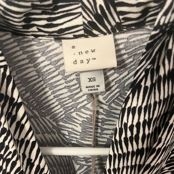 Women’s A New Day Black and White V-Neck Patterned Faux Wrap Dress XS - Picture 9 of 15